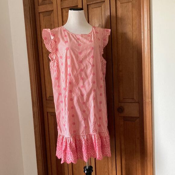 crown & ivy Dresses & Skirts - Crown & Ivy Pink Striped Eyelet Lace Shift Dress, Size L